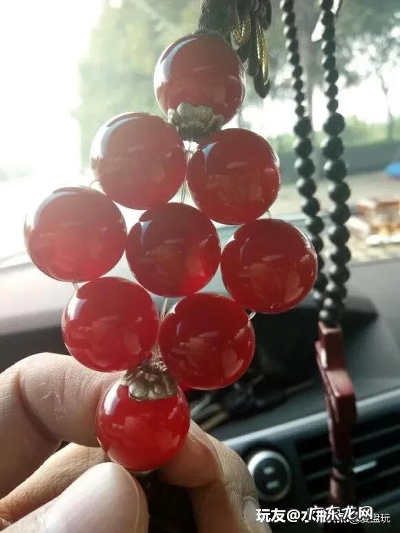 床头挂葫芦是挂中间吗 葫芦挂在包上有什么讲究