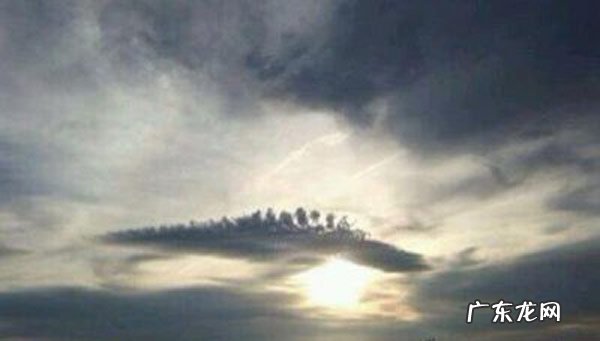 1988年天空惊现 88年天空出现天兵天将