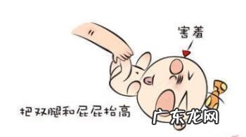 爸爸妈妈给宝宝换尿布 如何换尿布?