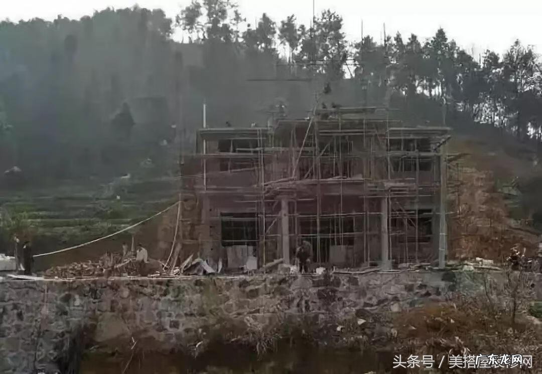 别墅建在山坡上的风水 半山坡上建的风水别墅叫什么