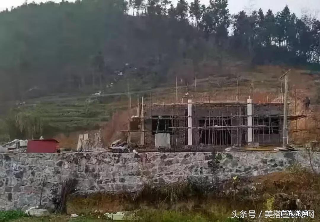 别墅建在山坡上的风水 半山坡上建的风水别墅叫什么