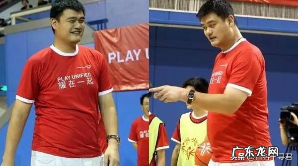 如果人的身高能达到10米，体重5到7吨能徒手杀死一只霸王龙吗？