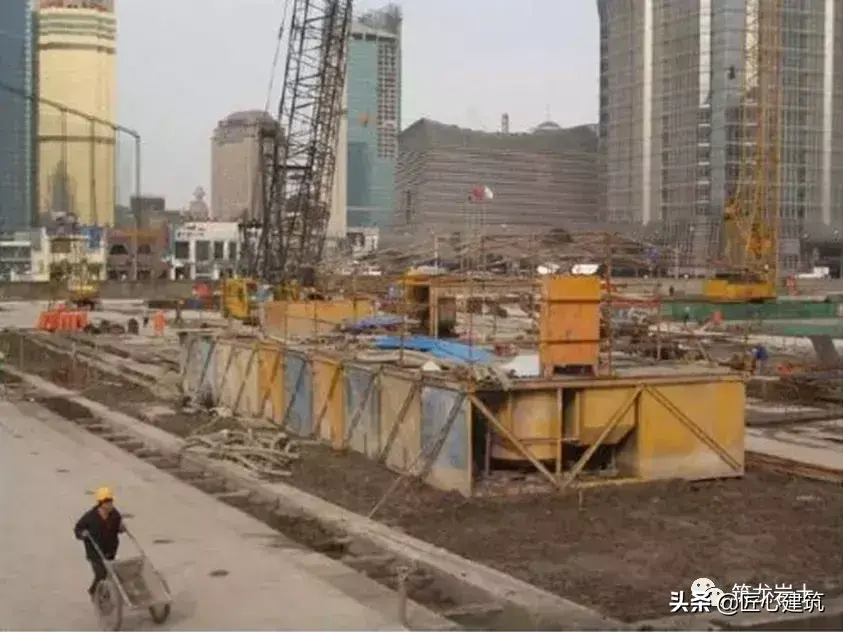 坑槽是什么意思啊 建筑坑槽图片