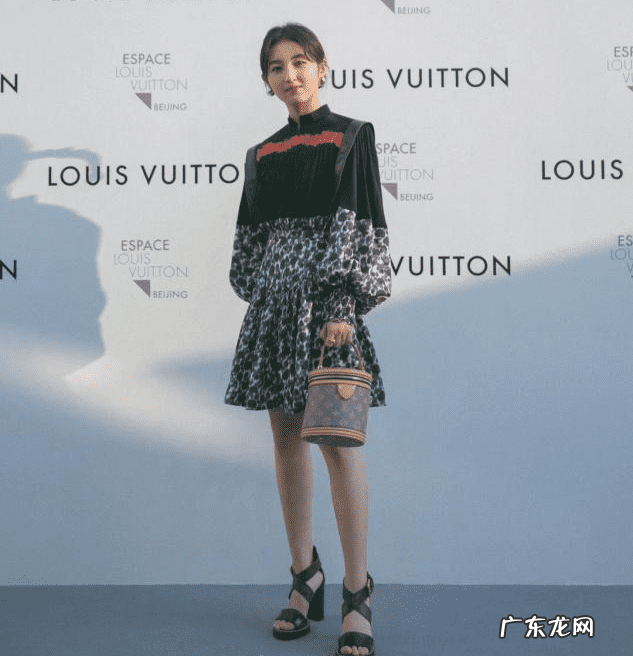 圆脸女生适合扎什么发型 圆脸女生适合什么发型