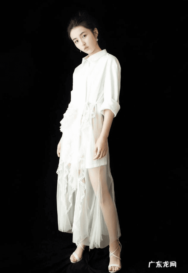 圆脸女生适合扎什么发型 圆脸女生适合什么发型