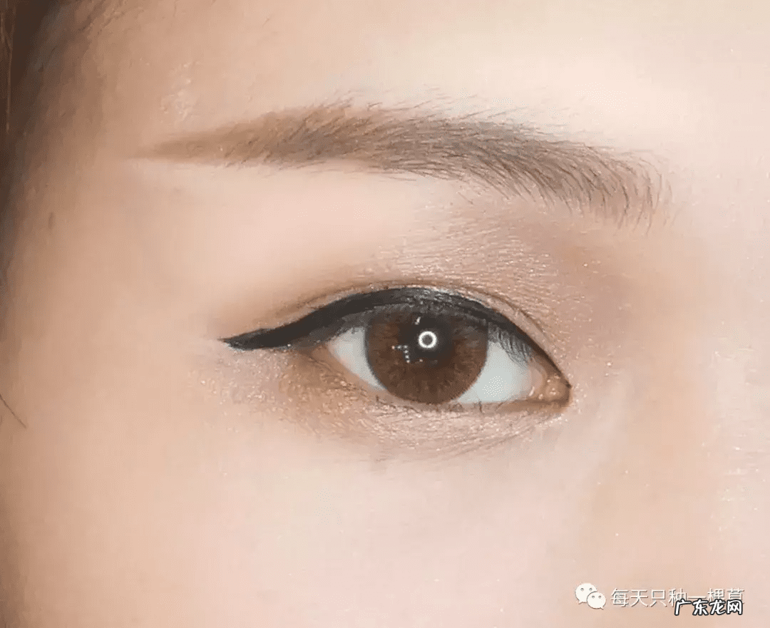 内双适合画什么眼线 内双怎么画眼线?