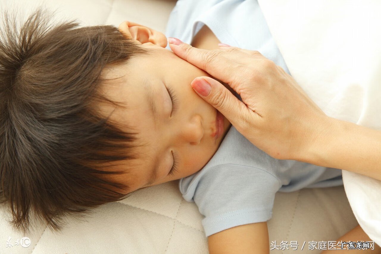 儿童打呼噜怎么快速解决的方法 小孩子打呼噜的原因