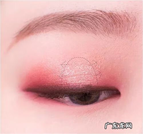 眼部化妆步骤图解 化眼妆步骤图解