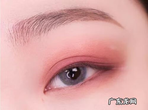 眼部化妆步骤图解 化眼妆步骤图解