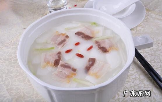 脸上长痘痘怎么食疗 治痘痘食疗