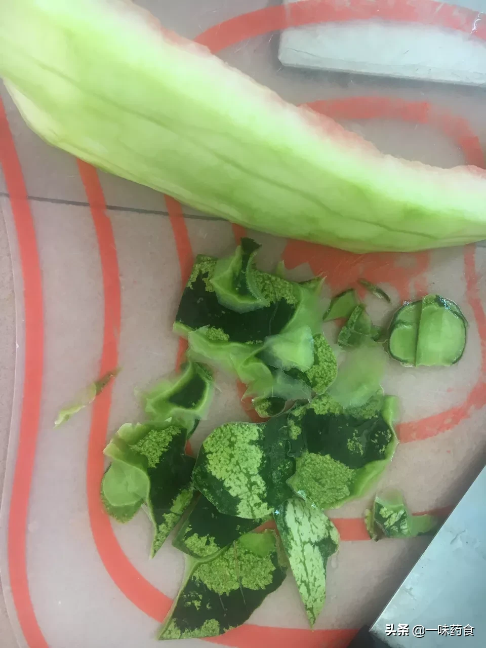 如何自制养生花茶?