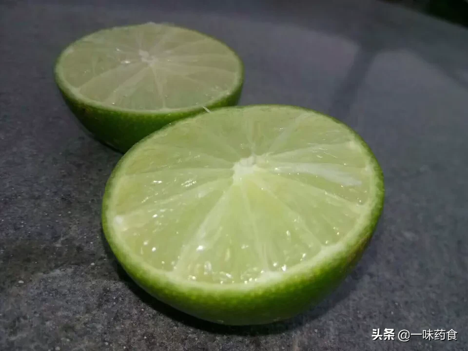 如何自制养生花茶?