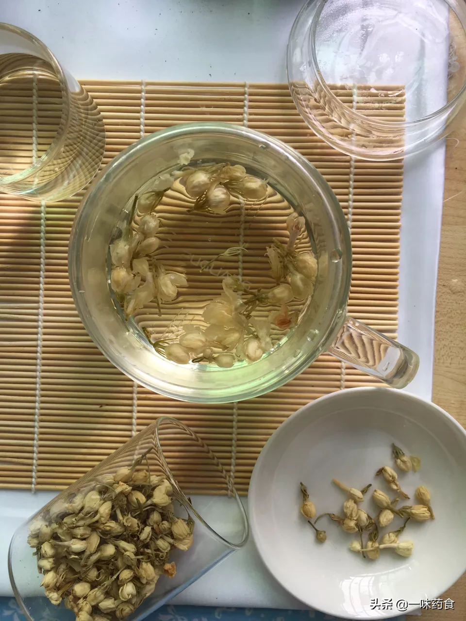 如何自制养生花茶?