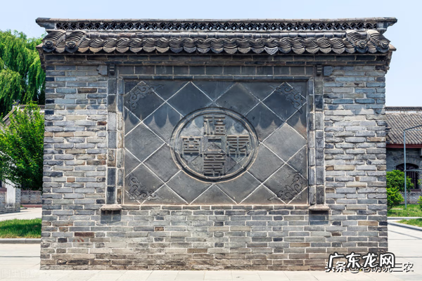 客厅背景墙风水讲究 房后有墙风水如何