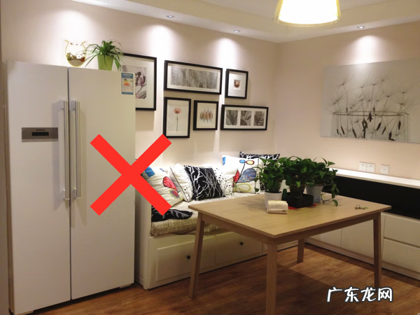 冰箱门对着窗户风水 冰箱对门放有什么讲究风水