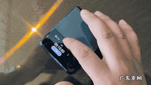 三星2022翻盖手机新款图片 三星galaxy z flip3多少钱