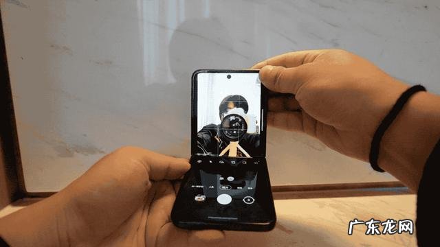 三星2022翻盖手机新款图片 三星galaxy z flip3多少钱