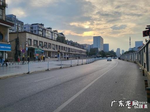 三星2022翻盖手机新款图片 三星galaxy z flip3多少钱