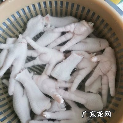 鸡爪子怎么做好吃又简单 请问鸡爪子怎么做好吃