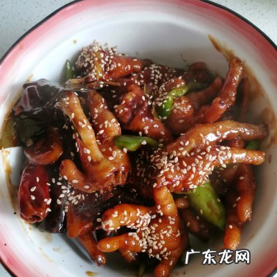 鸡爪子怎么做好吃又简单 请问鸡爪子怎么做好吃