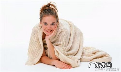 白色带褐色分泌物怎么回事 褐色白带