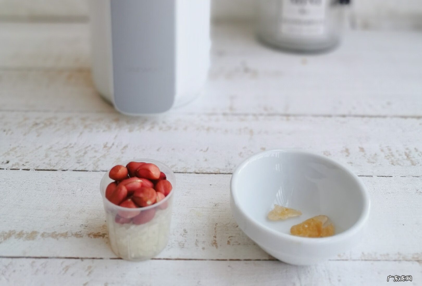 吃什么能白发变黑 吃什么能让白发变黑?