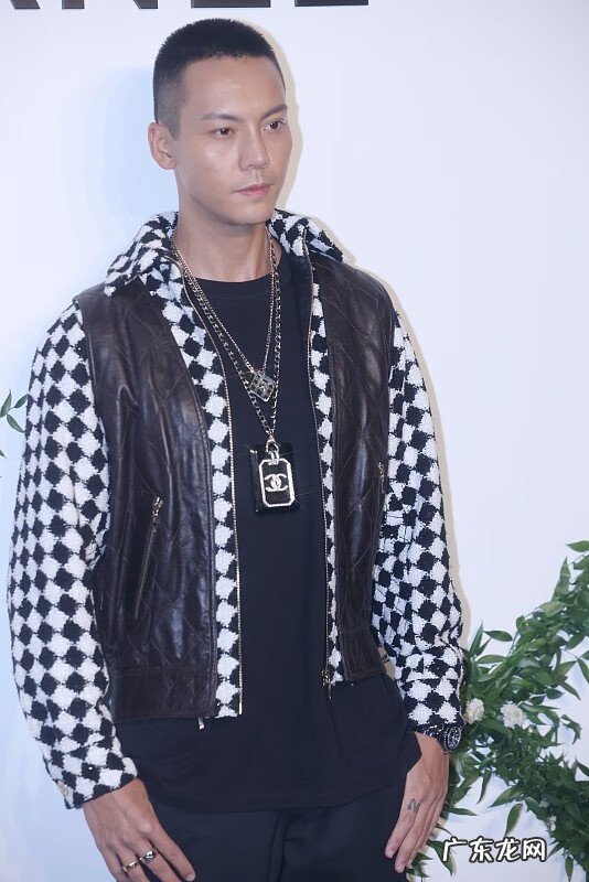 寸头造型男生发型 寸头发型男士