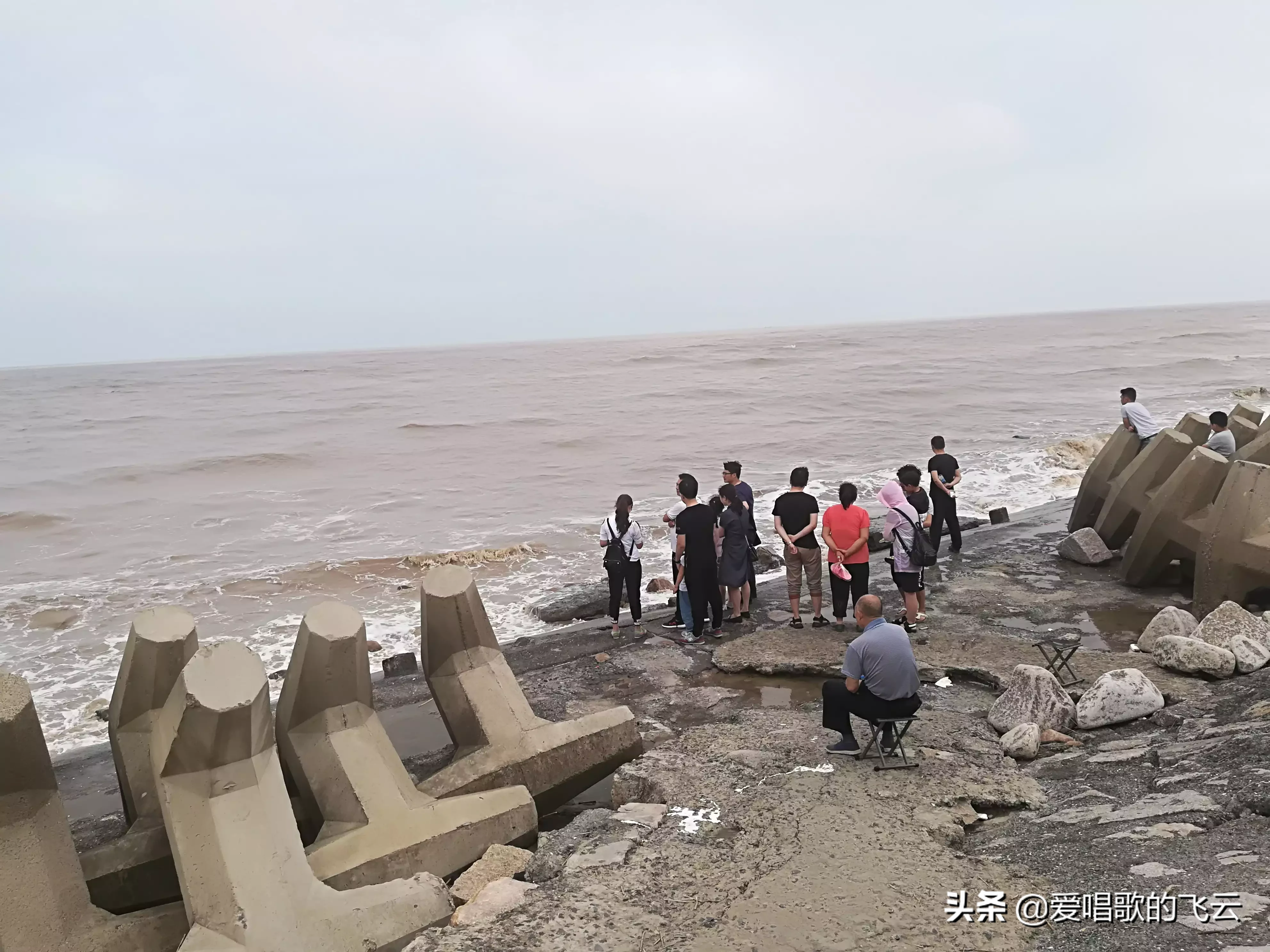 你亲身经历的或者知道的奇异事件有哪些？