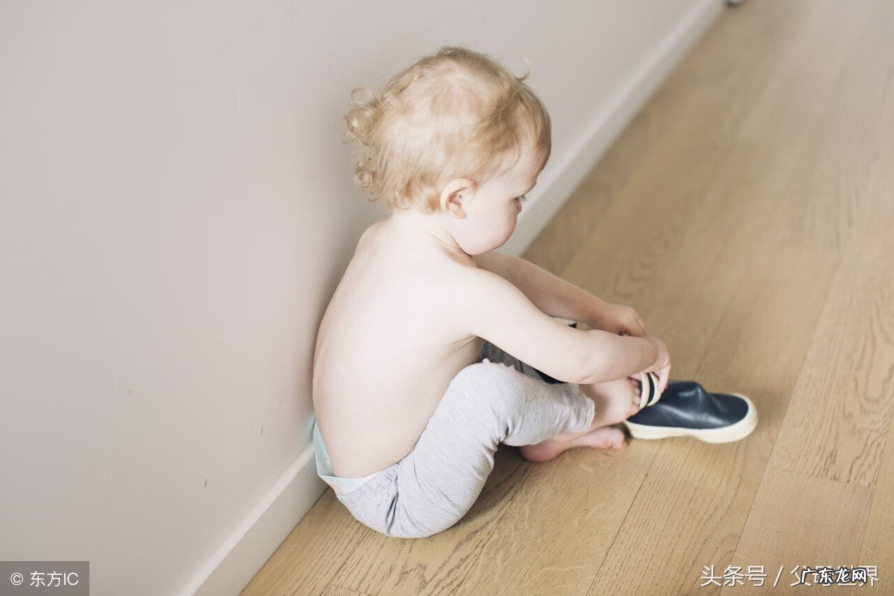 学步鞋适合多大宝宝穿 宝宝多大要穿学步鞋