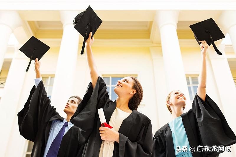 大学毕业生究竟是“先就业再择业”,还是“先择业再就业”?