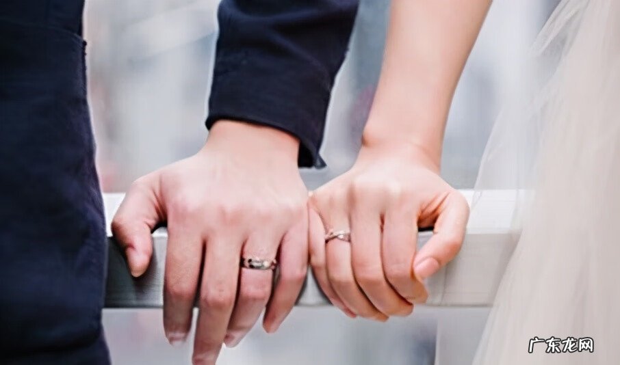 戒指里刻字刻什么 戒指刻字大全