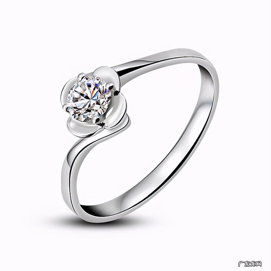 戒指里刻字刻什么 戒指刻字大全