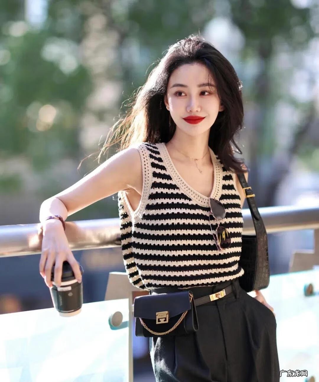 怎么搭配衣服好看软件 搭配衣服用什么软件好