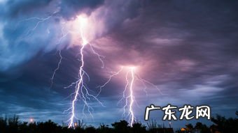 梦见打雷闪电劈出火花找不到妈妈 梦见打雷闪电特别大差点劈到自己