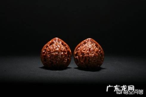 双氧水泡过的文玩核桃和金刚对身体有害吗?