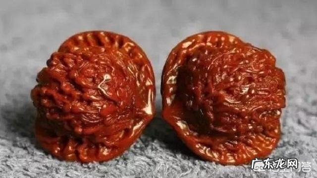 双氧水泡过的文玩核桃和金刚对身体有害吗?