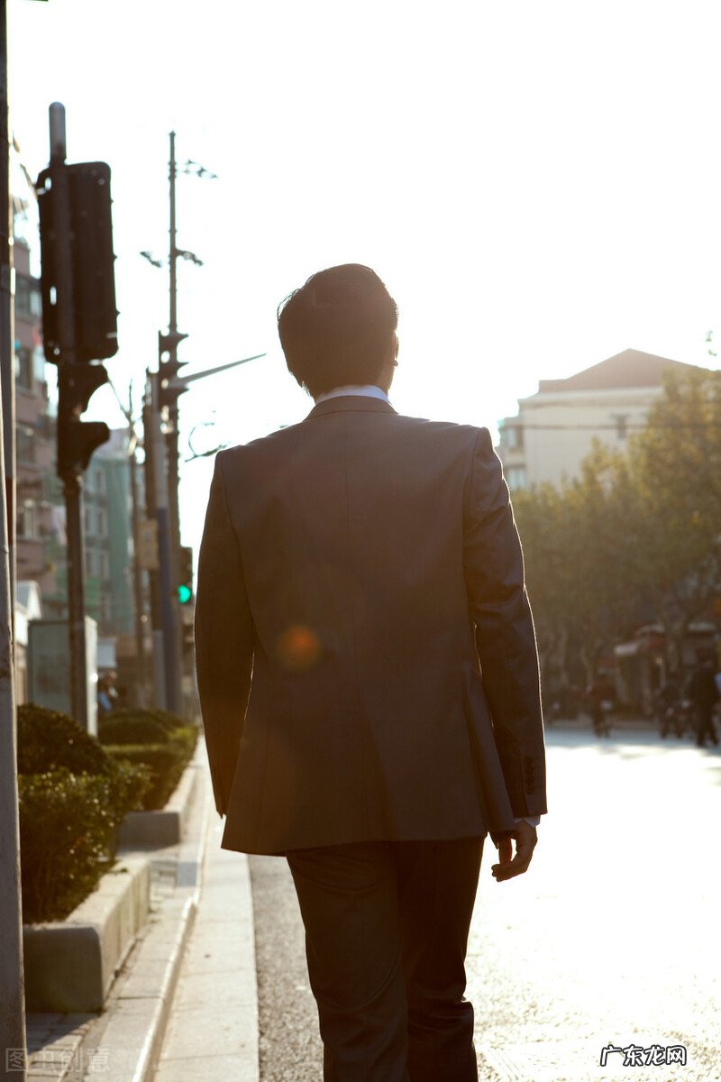 38岁211大学工科男失业快一年,连销售的工作都找不到怎么办?