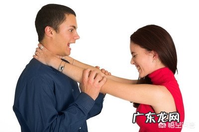 同学的妈妈喜欢上我了，已经向我表白了怎么办？