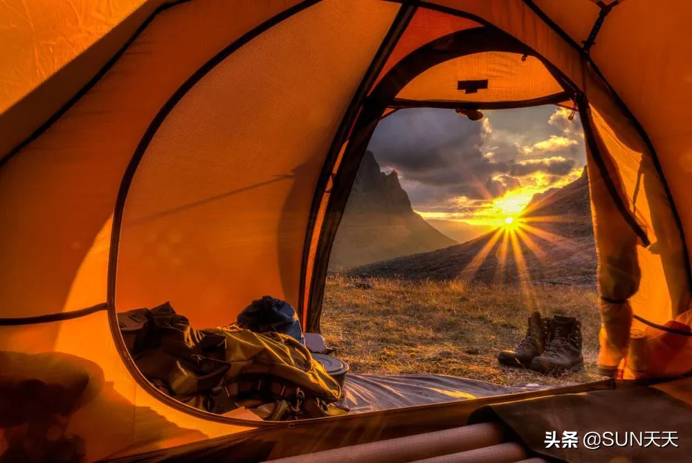 准备和朋友去深山露营,出发前准备些应急产品,大家有什么好推荐吗?