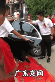 你见过哪些让人爆笑的段子？