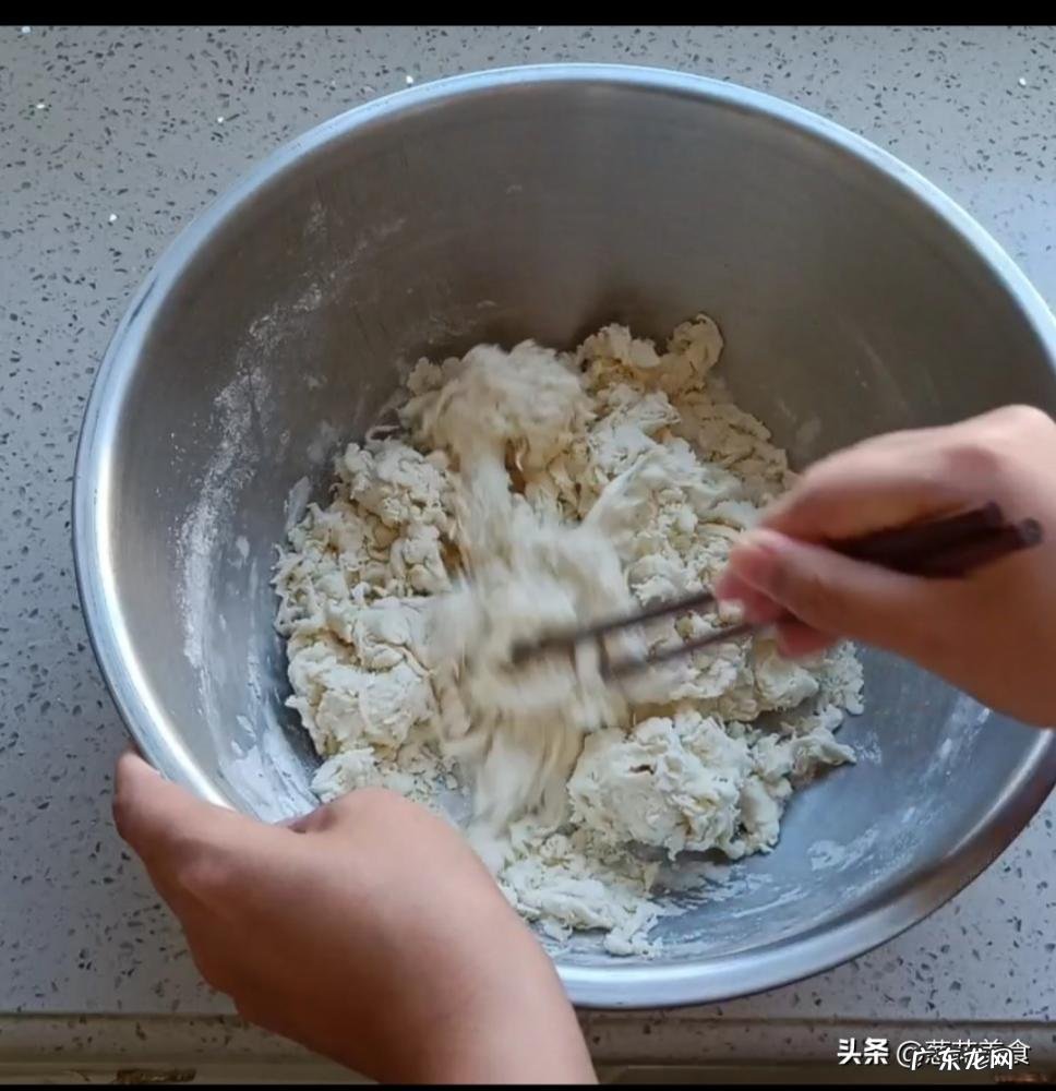 怎么做烫面饼好吃家常做法窍门 烫面饼的做法怎样做又香又甜