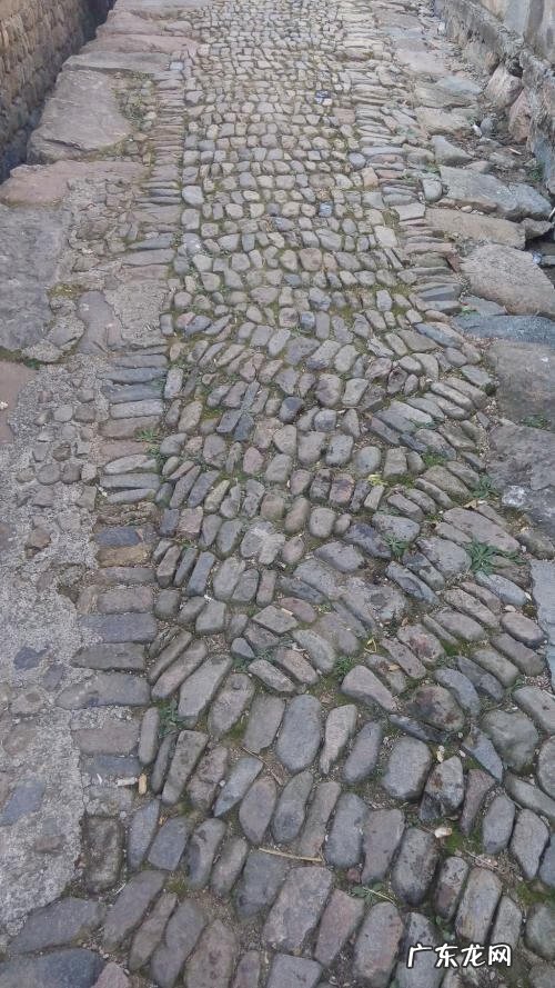 老石板铺路 乱石板铺路风水