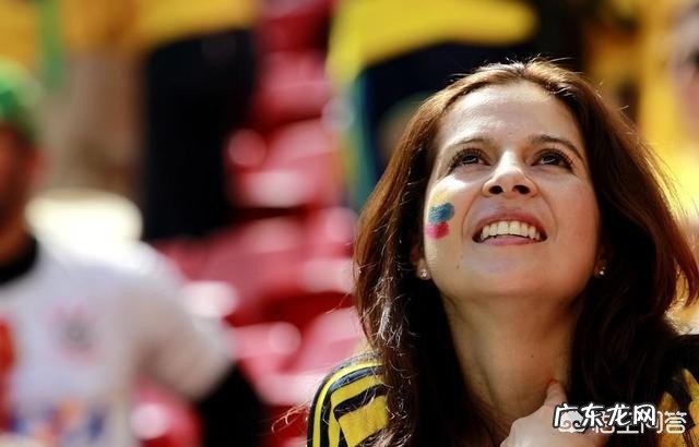 10人哥伦比亚队1-2不敌日本队，如何评价这场比赛？