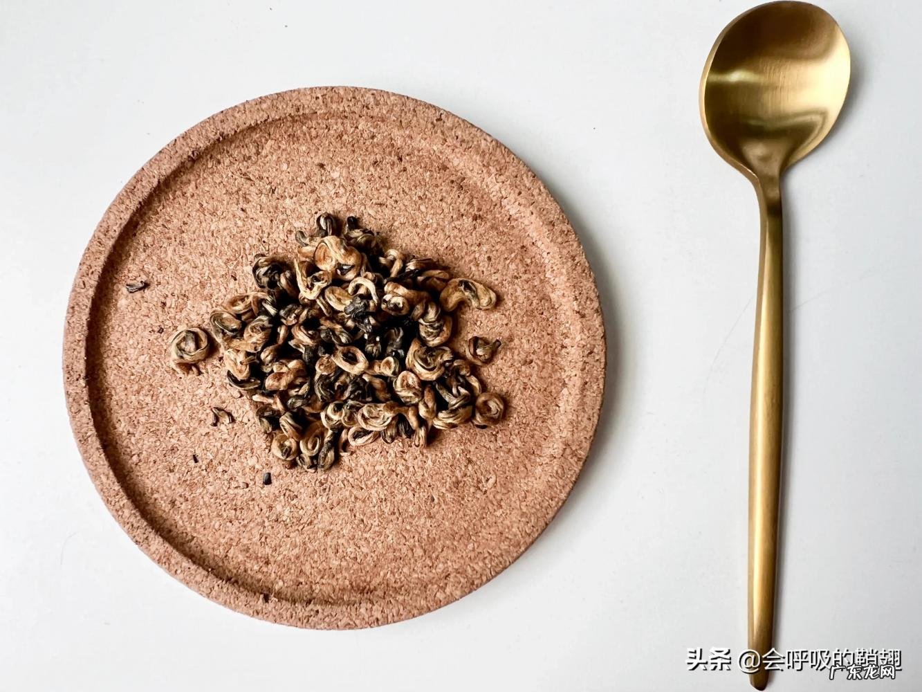 滇红金针的作用和特点是什么 滇红茶有几种