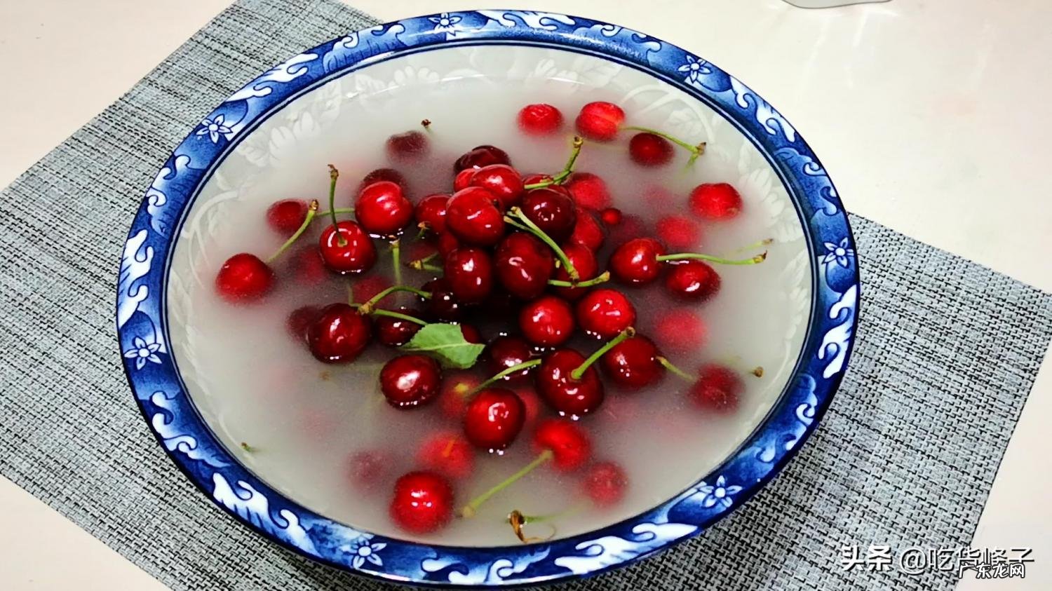 车厘子和樱桃的区别详细介绍一下 车厘子与樱桃的区别图