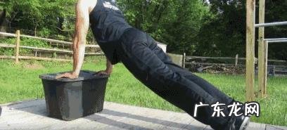 如何正确锻炼腹肌、胸肌?