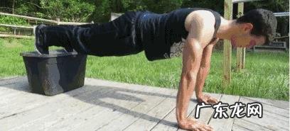 如何正确锻炼腹肌、胸肌?