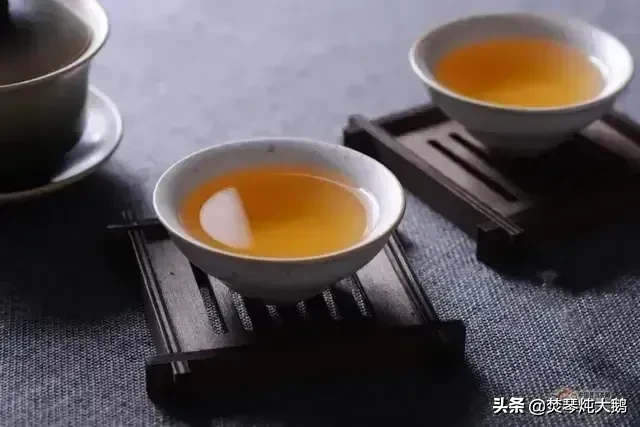 你还在乱喝生普洱吗，它的坏处你都知道吗？身体都被你喝坏了？