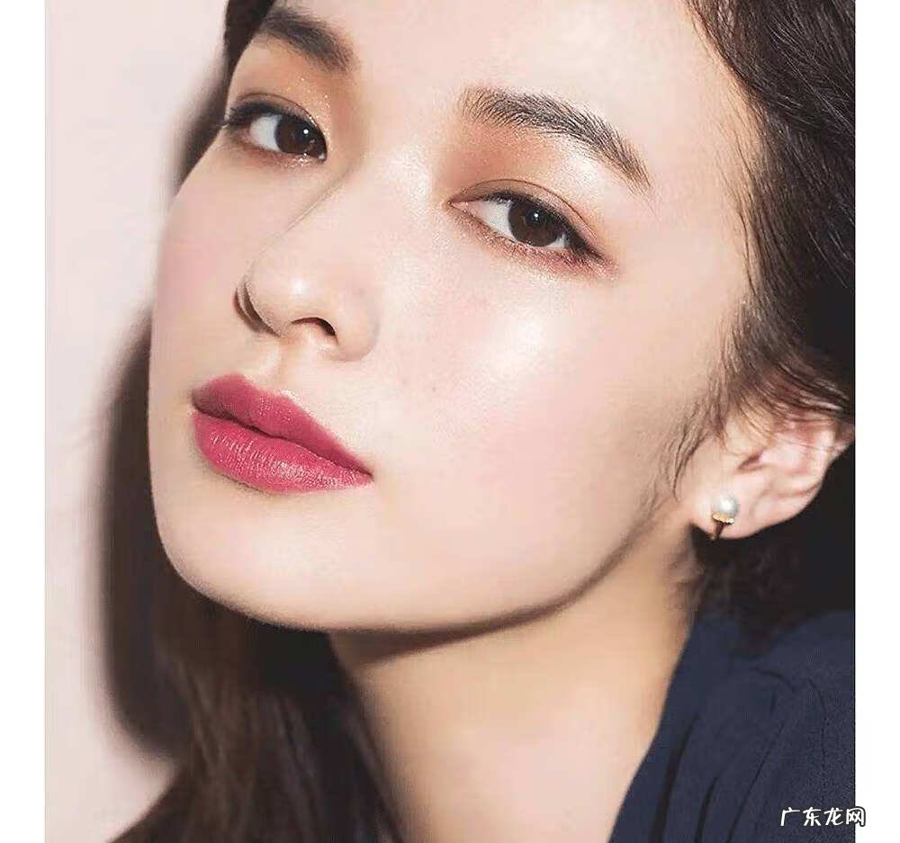 眼睛一直肿是怎么回事 眼睛肿是怎么回事儿