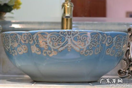 如何挑选洗手盆和柜子 风水镜洗手盆柜贵吗